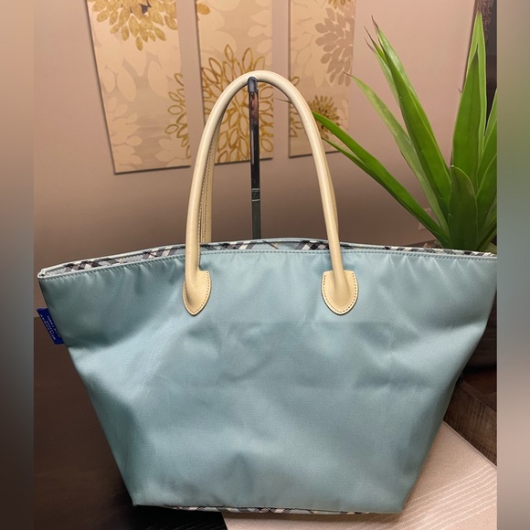 💯 authentic Burberry Blue Label tote with COA and purse kit - Picture 1 of 14